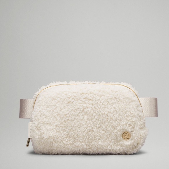 lululemon athletica Accessories - NWT Lululemon-Everywhere Belt Bag 1L *Fleece